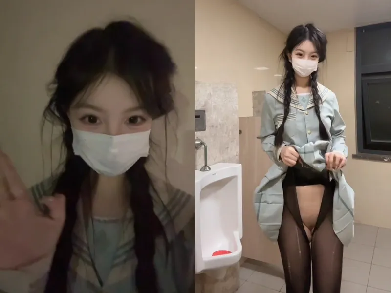 Người yêu sinh viên cấp 3 live móc lồn trong nhà vệ sinh nam p2